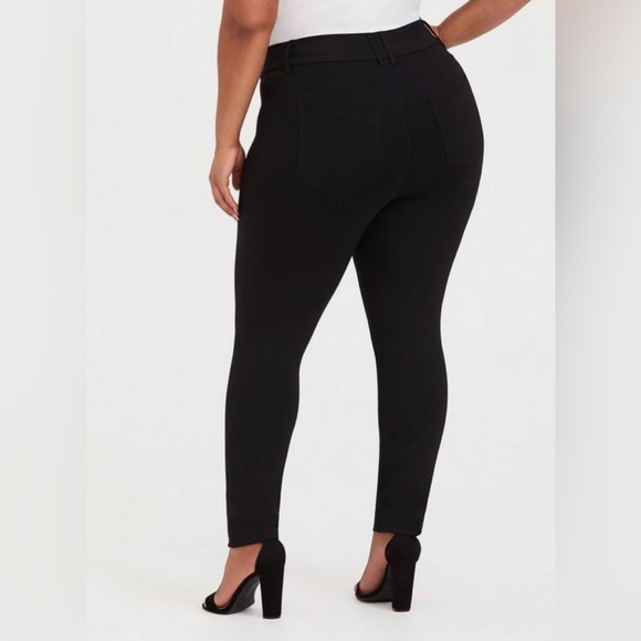 TORRID STUDIO PREMIUM PONTE STRECH JEGGING - Picture 2 of 7